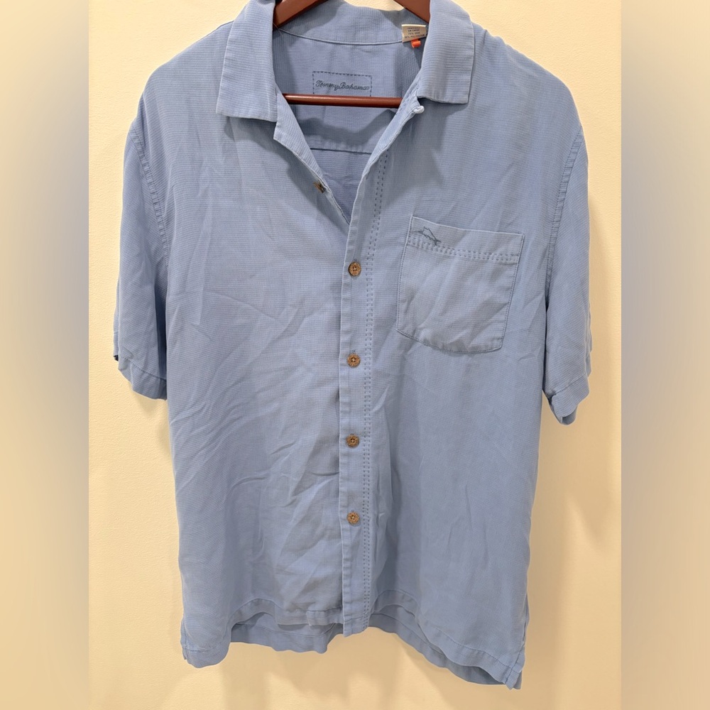 Tommy Bahama Button Down Up Shirt Adult Medium Silk Blue Hawaiian Mens
